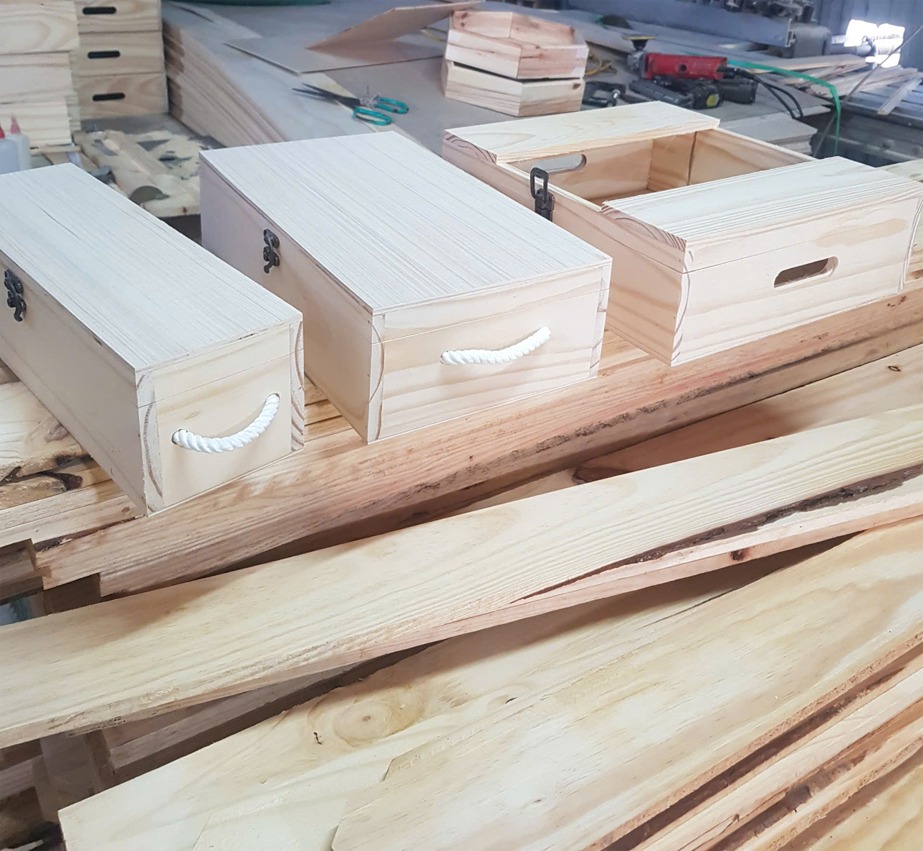 03 Chai: Hộp đựng rượu vang liền – Tel/zalo: (+84) 0934569516